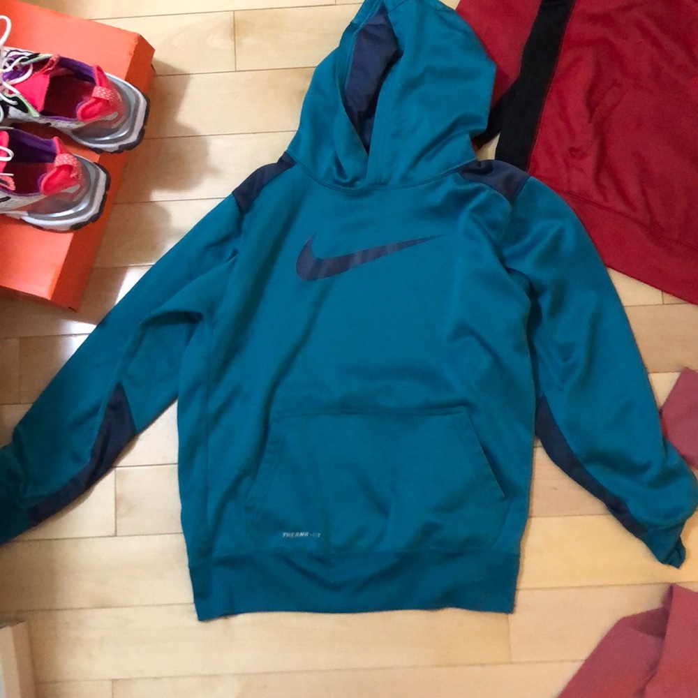 Nike dri-fit hoodie